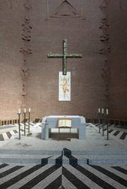 Kath. Pfarrkirche Hl. Dreifaltigkeit in Sandhausen